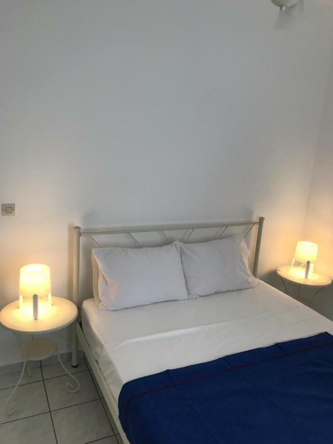 The Swan And The Gull, Porto Rafti Yacht Harbor Apartment Exterior photo