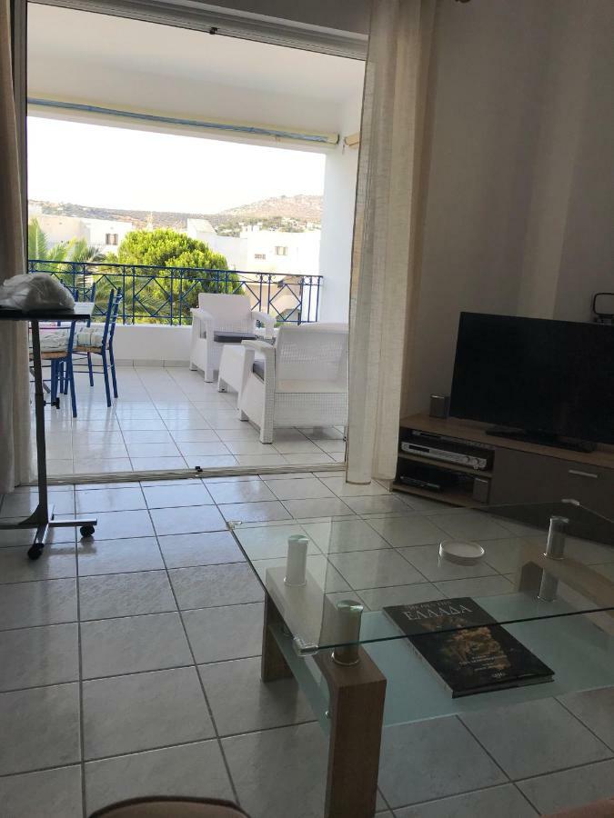 The Swan And The Gull, Porto Rafti Yacht Harbor Apartment Exterior photo