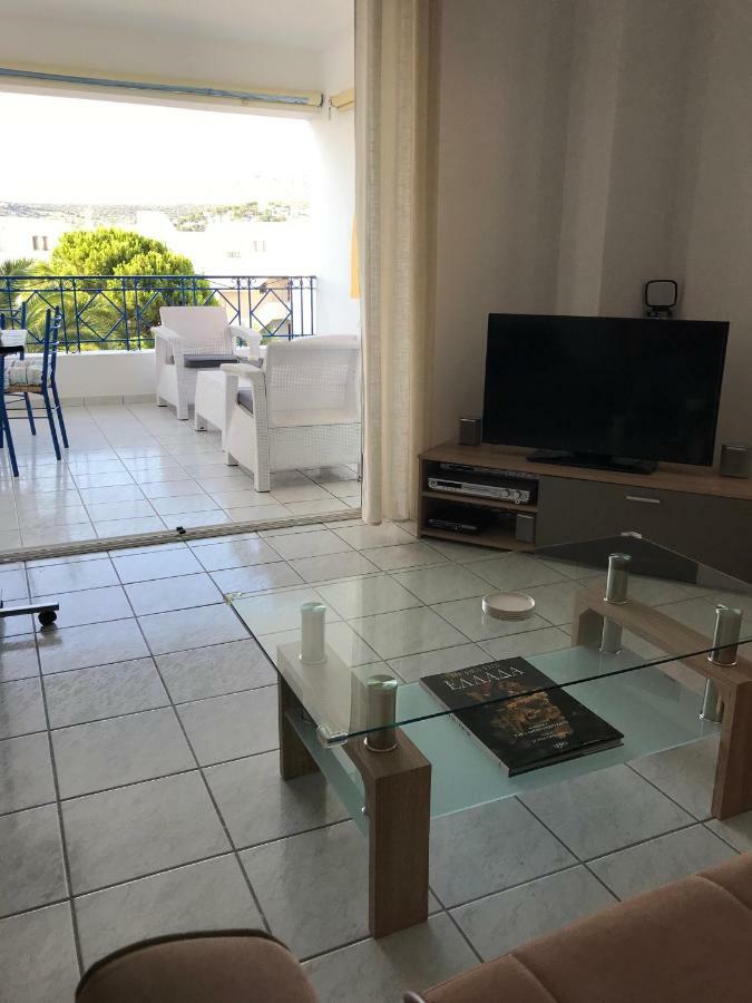 The Swan And The Gull, Porto Rafti Yacht Harbor Apartment Exterior photo